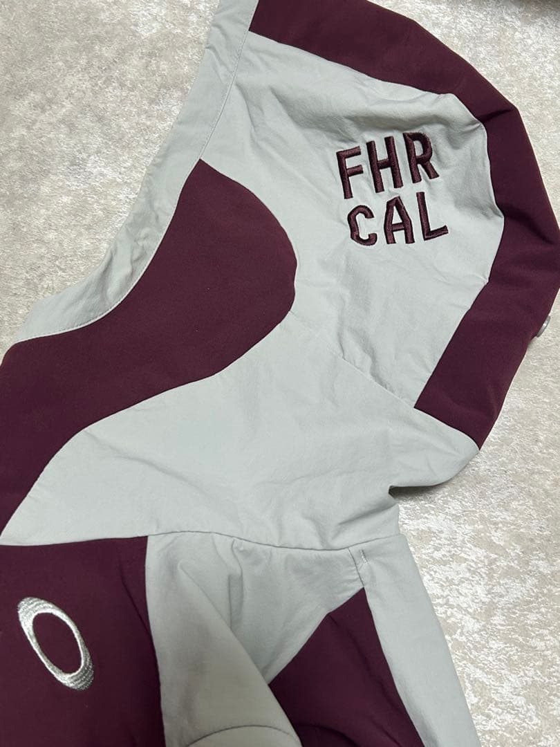 極美品 OAKLEY 2WAY ウインドジャケット　吸湿発熱　M