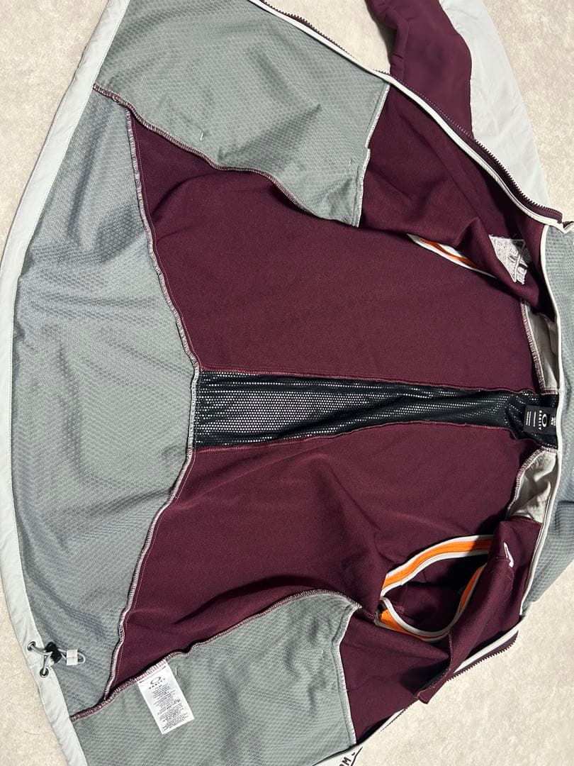 極美品 OAKLEY 2WAY ウインドジャケット　吸湿発熱　M