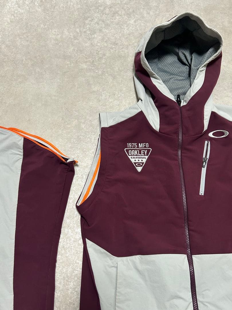 極美品 OAKLEY 2WAY ウインドジャケット　吸湿発熱　M