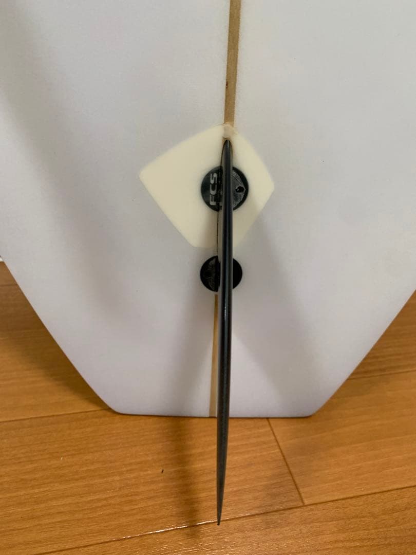 サーフボード　スリーウェザー　スタンダードショート　専用ケースとFCSフィン付