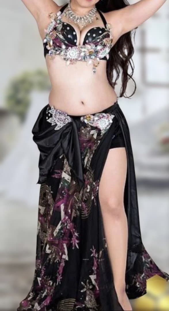 （中古）ベリーダンス　オリエンタル　衣装　黒系