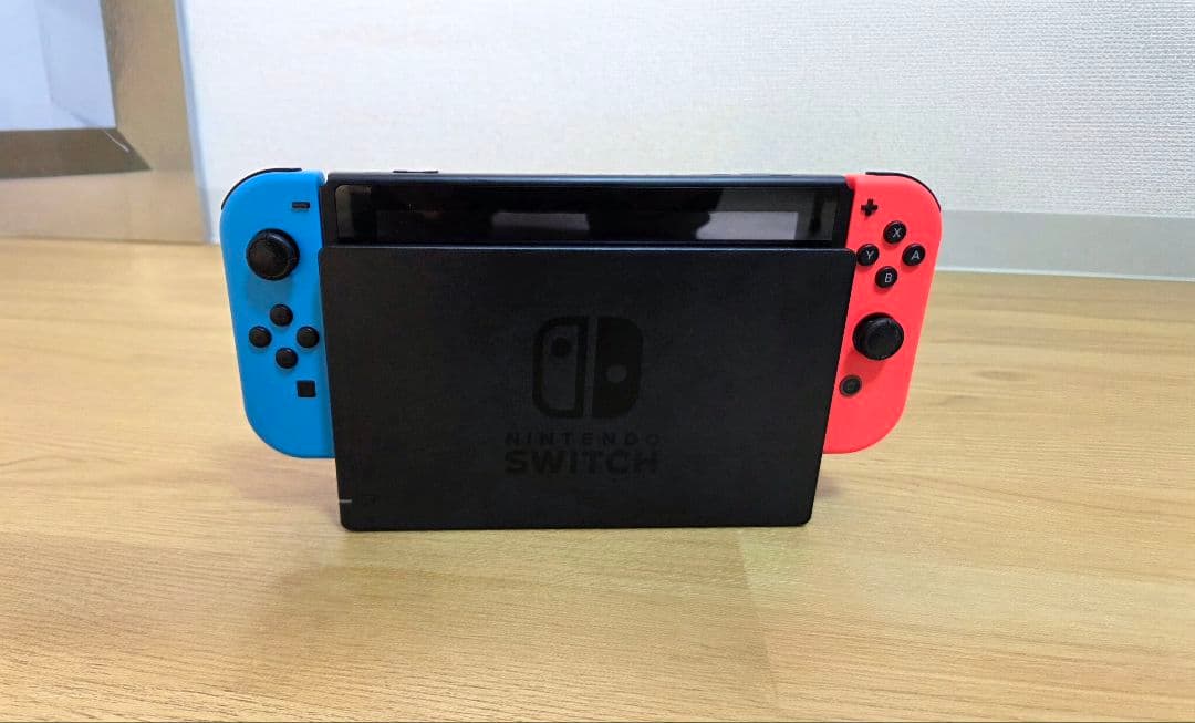 【美品】Nintendo Switch ネオンブルー/ネオンレッド
