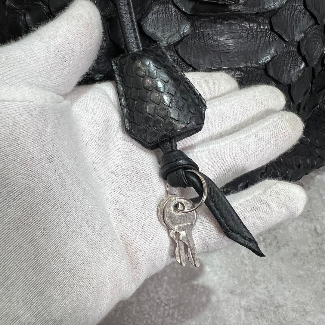 SUNREMY サンレミー パイソンレザー 黒 ブラック ケリーハンドバック