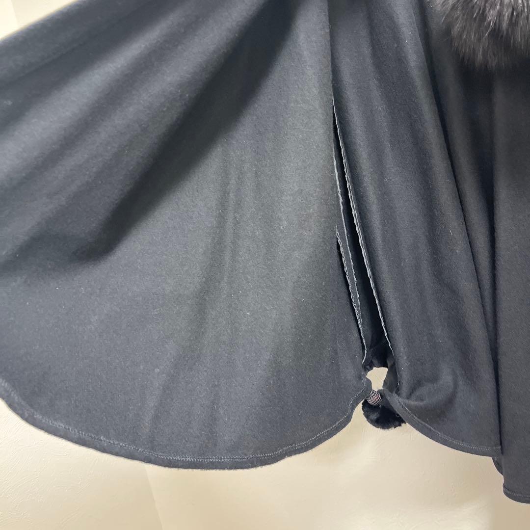 〈カシミヤ〉ファー付き　レディース　ケープコート