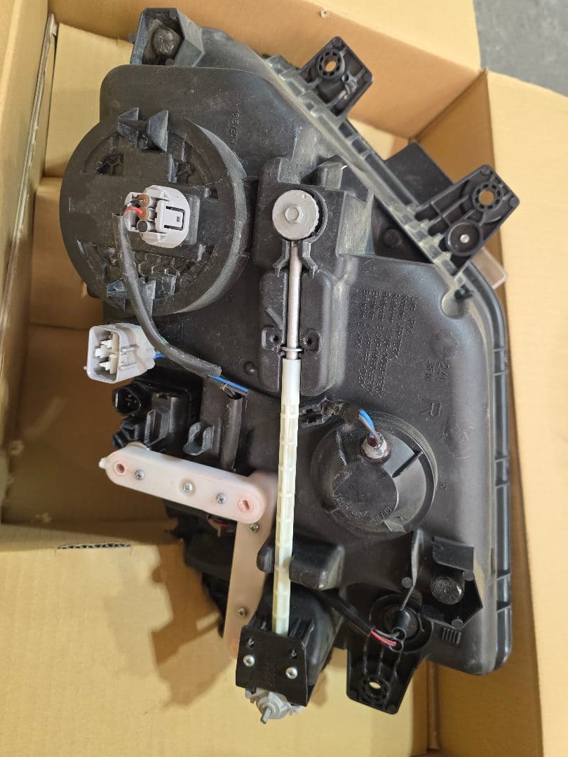 クオンヘッドライト