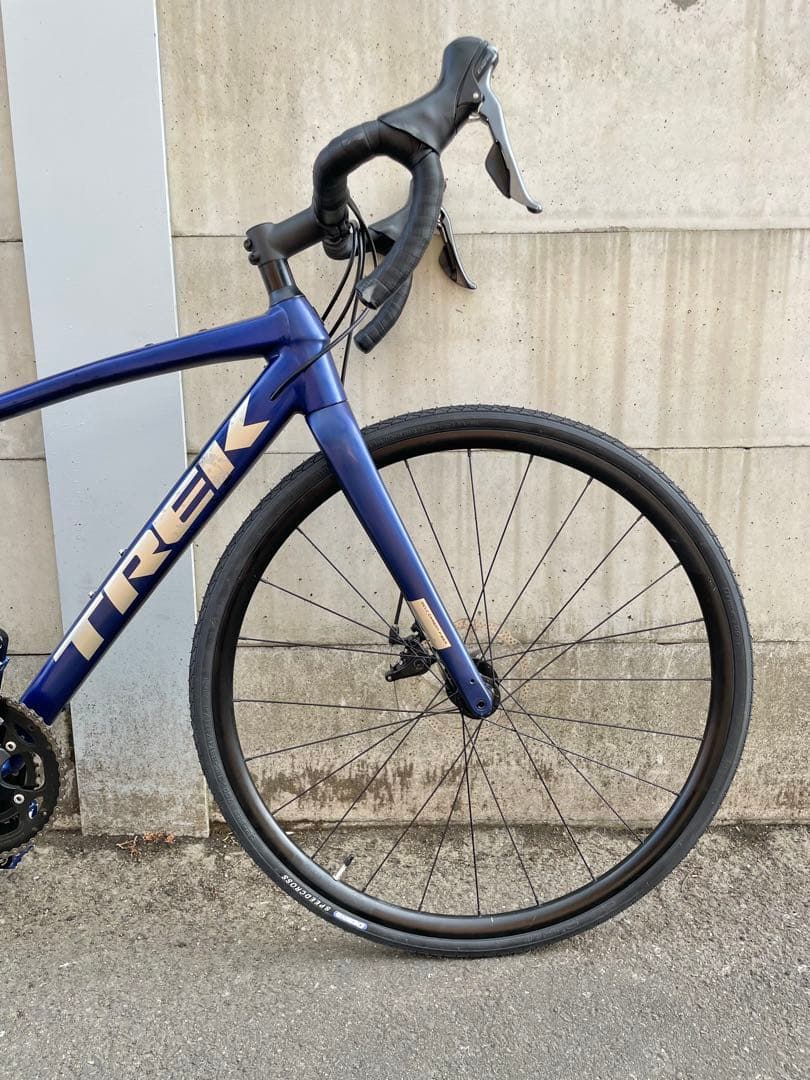 【綺麗だが訳有】トレック　ドマーネ　al2 ディスク　16速　ロードバイク　49