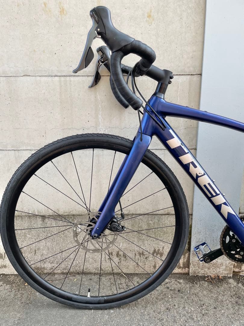 【綺麗だが訳有】トレック　ドマーネ　al2 ディスク　16速　ロードバイク　49