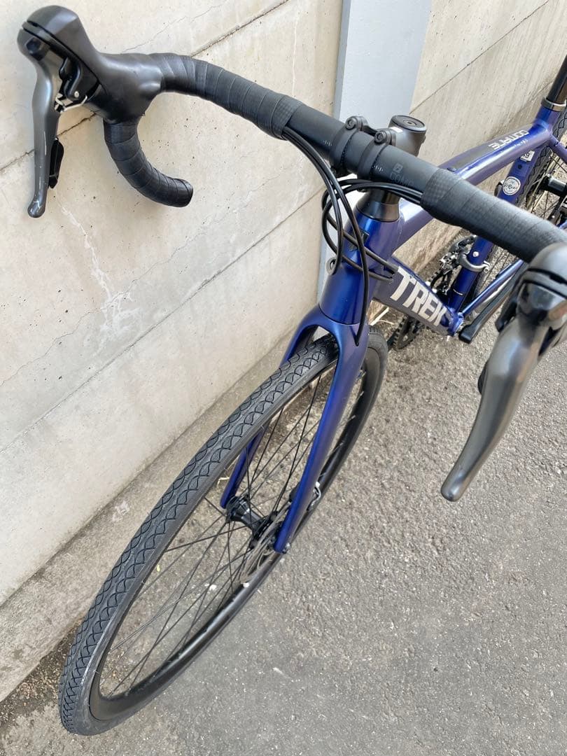 【綺麗だが訳有】トレック　ドマーネ　al2 ディスク　16速　ロードバイク　49