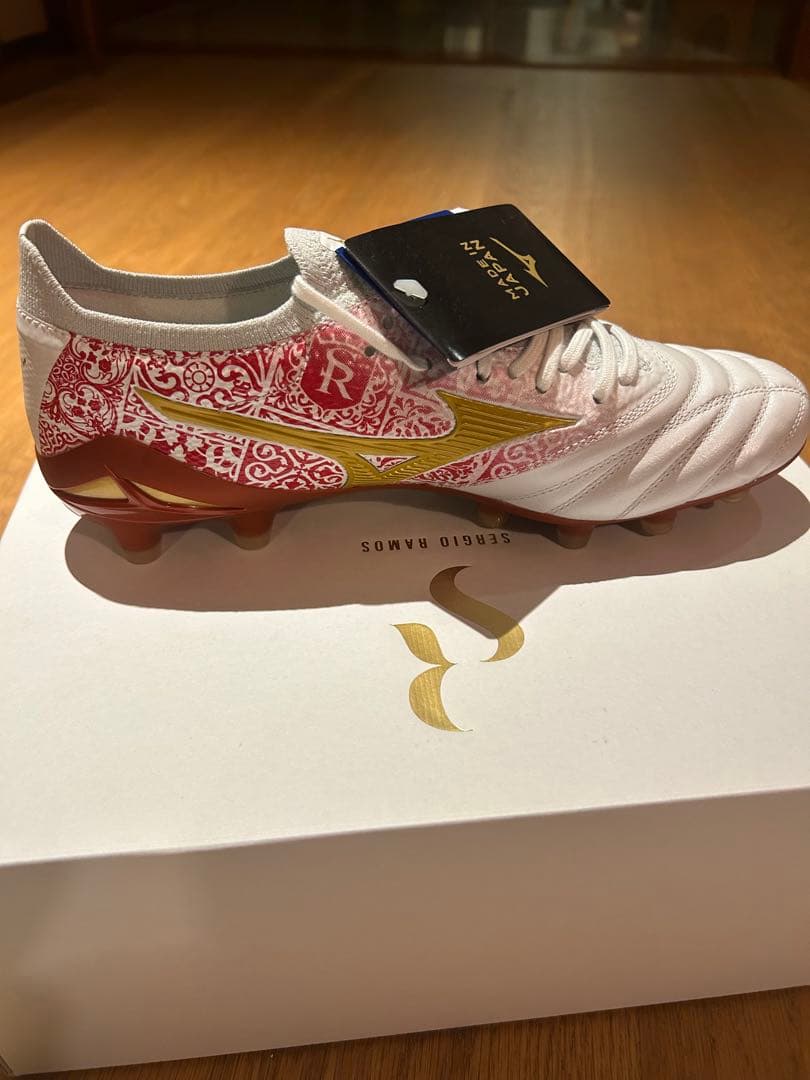 新品未使用サッカースパイク モレリアネオ4β SR4 25.5 セルヒオ ラモス