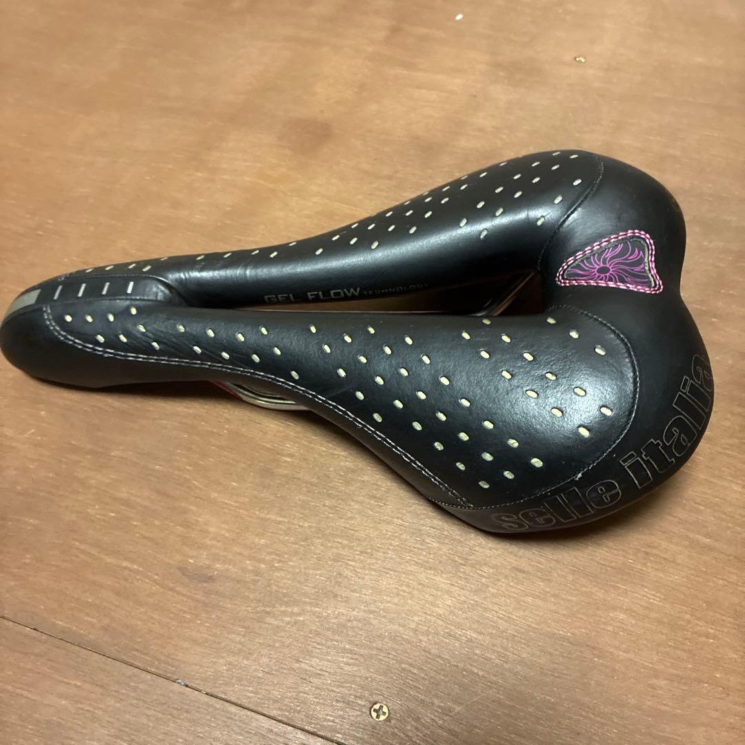 キャノンデール　シナプスウーマン　アルミフレーム サドル　シートポスト 付き