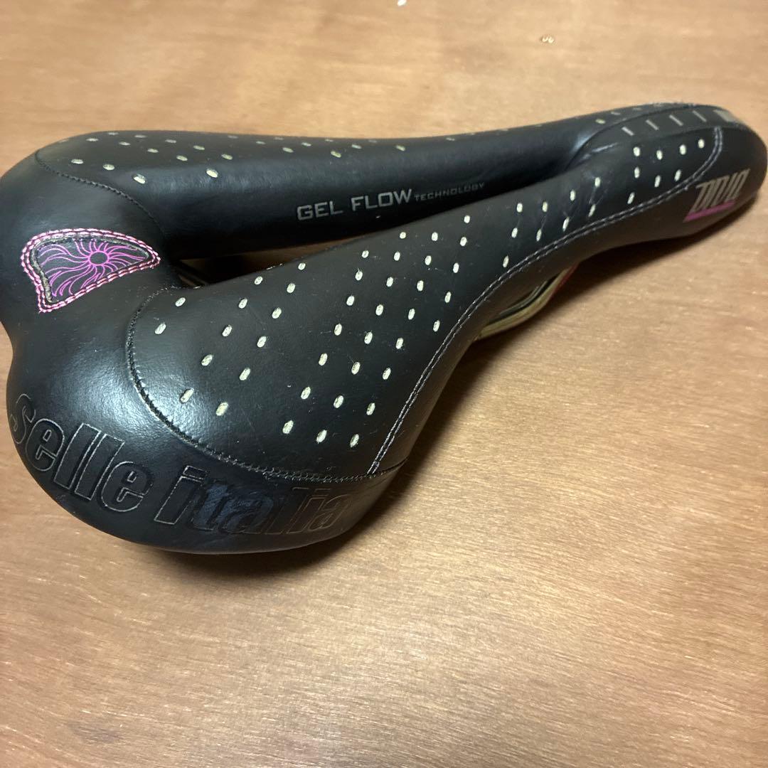 キャノンデール　シナプスウーマン　アルミフレーム サドル　シートポスト 付き