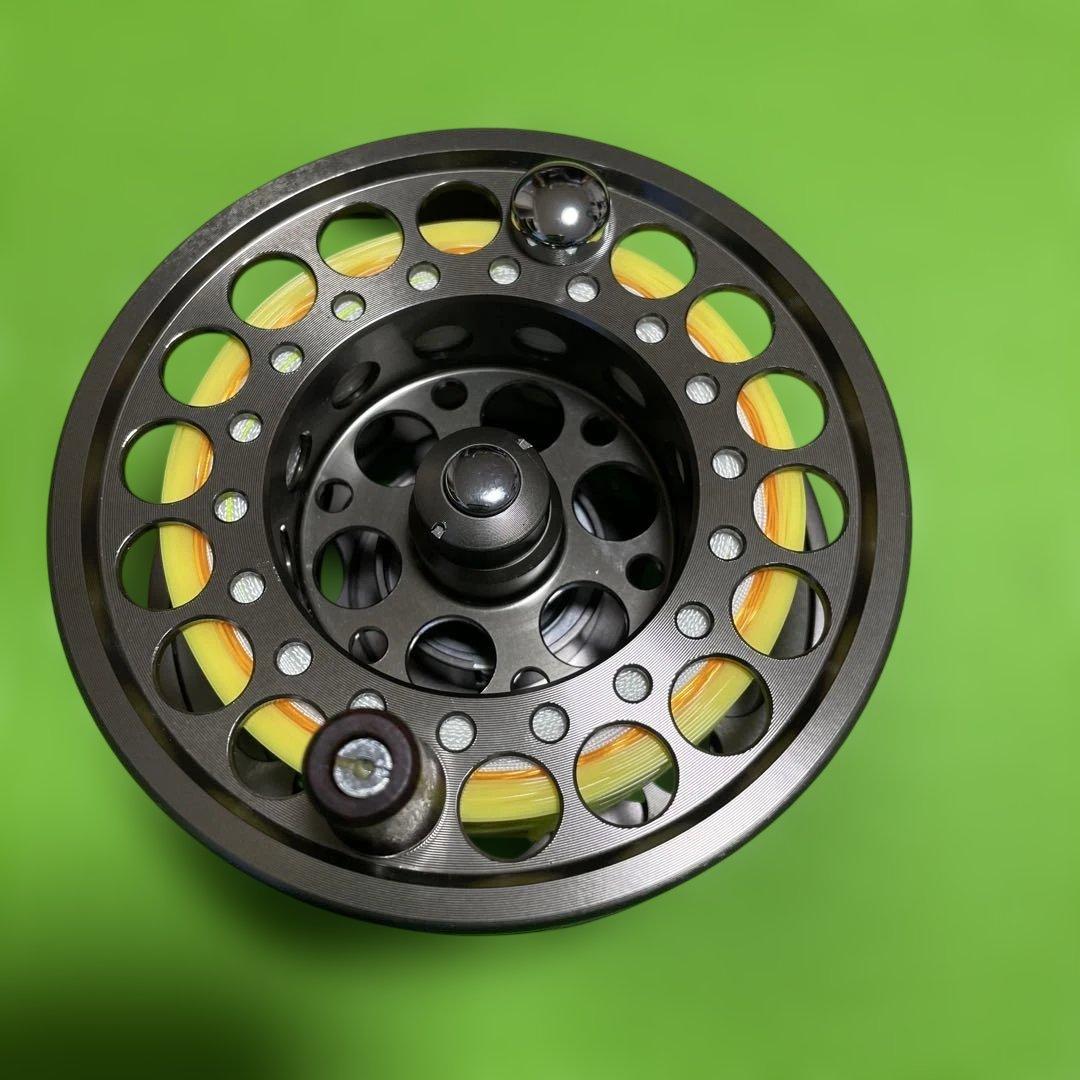 FREESTONE LA9:10 フライリール