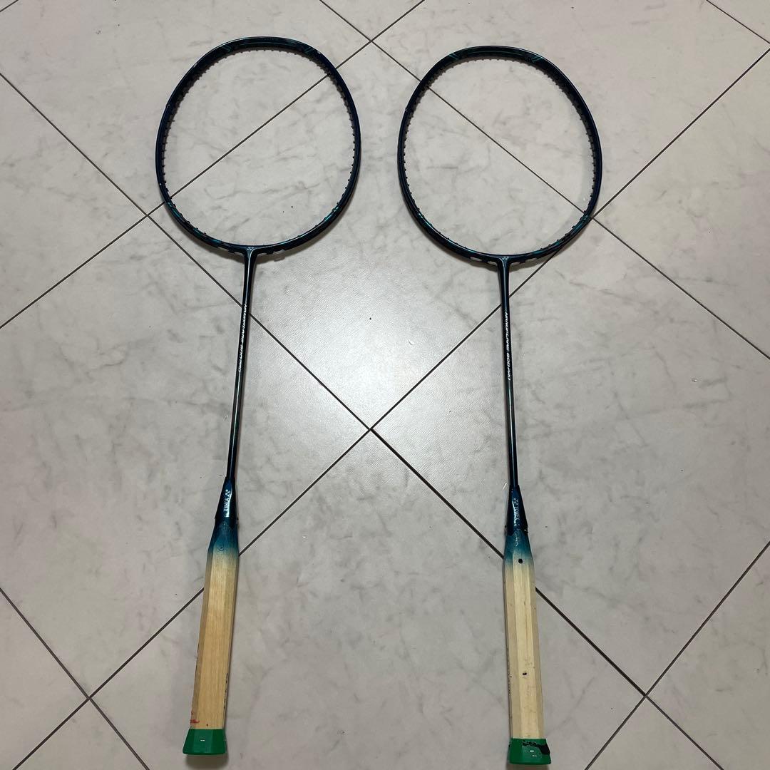 ヨネックスナノフレア800プロ折れています！