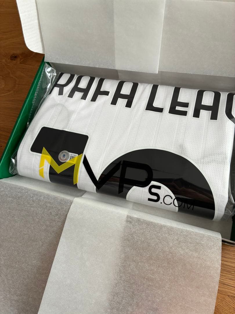 【新品未開封】ラファエル・レオン 直筆サイン入り ACミラン ユニホーム