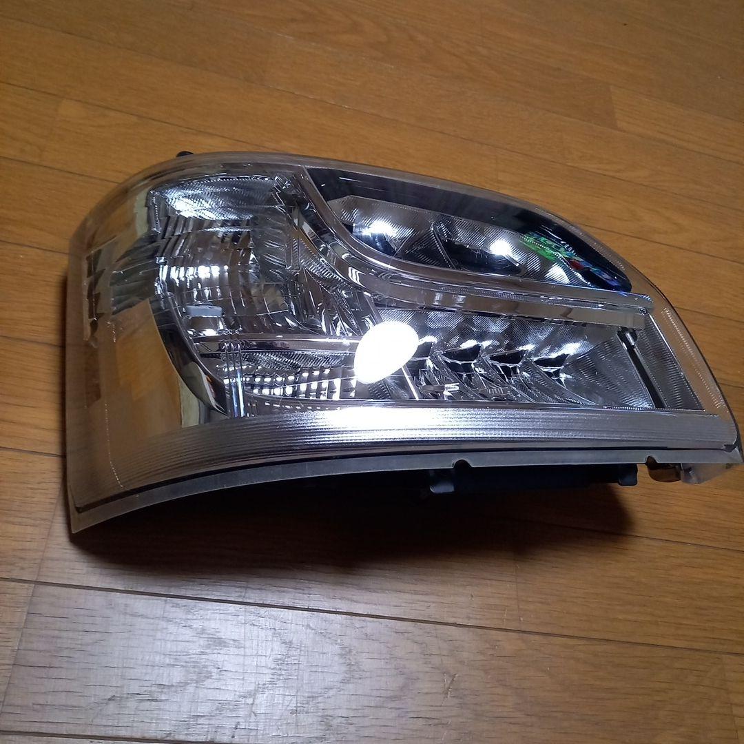 ダイハツハイゼットトラック700系右側ヘッドライトユニットスタンレー製品4567