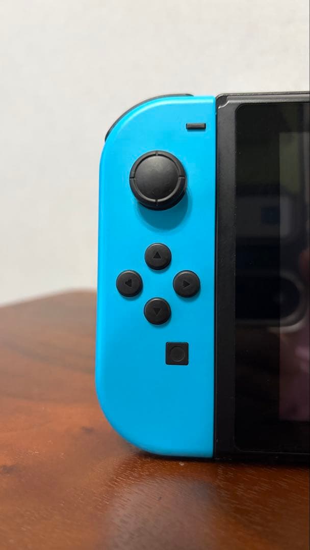 Nintendo Switch 本体+周辺機器　多言語対応