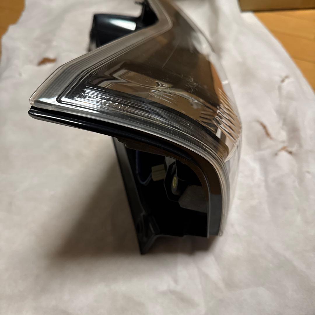 日産c27 セレナテールランプ左LED 美品