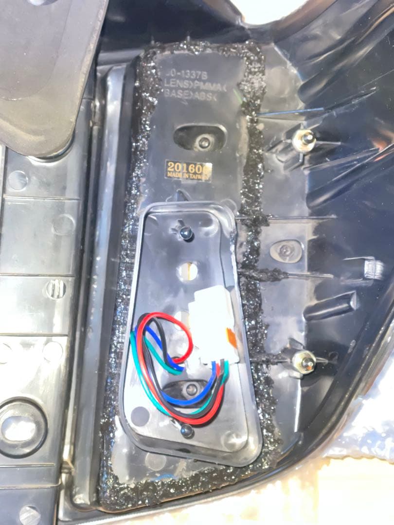 VALENTIジュエルテールランプ メッキ/クリア