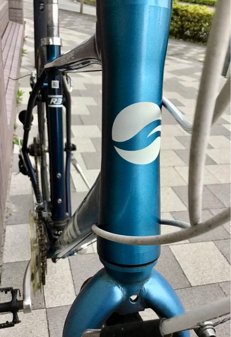 GIANT エスケープ クロスバイク ESCAPE R3 M 24段　東京