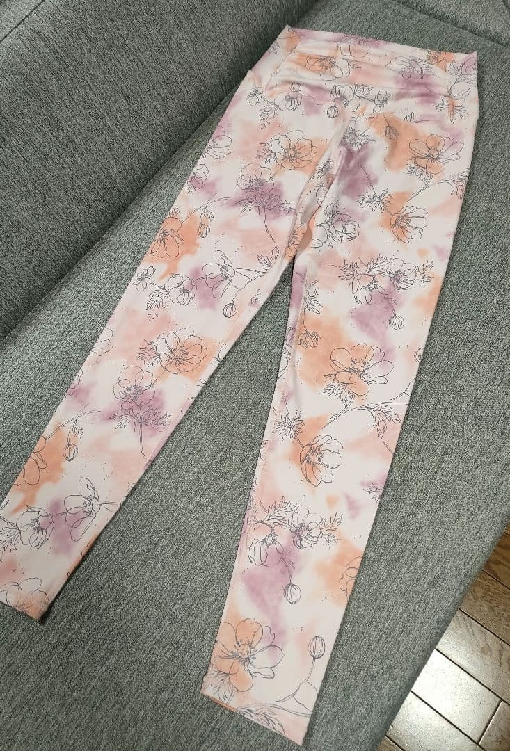 ①【美品】SUKALA スカーラ LAVA 花柄 レギンス L ピンク