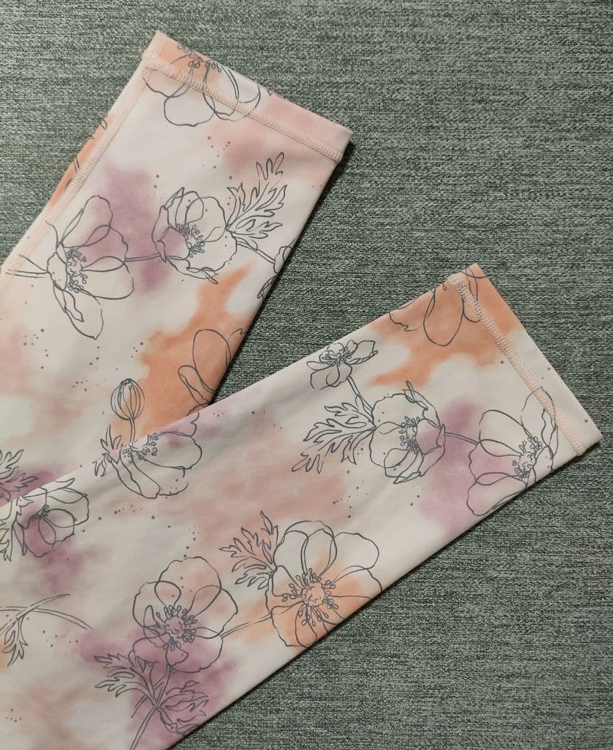 ①【美品】SUKALA スカーラ LAVA 花柄 レギンス L ピンク