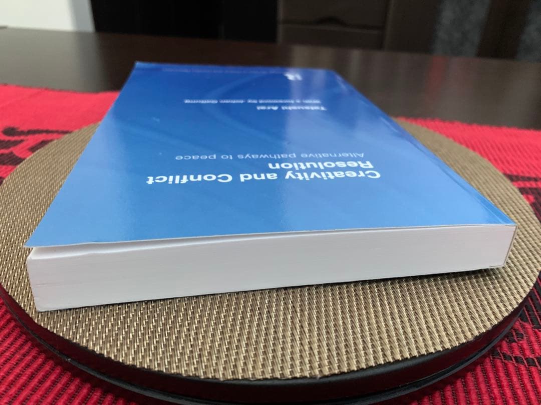 洋書 Creativity and Conflict Resolution