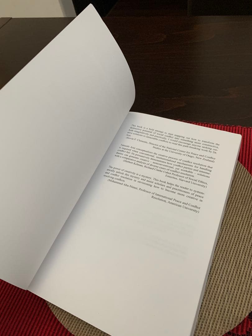 洋書 Creativity and Conflict Resolution