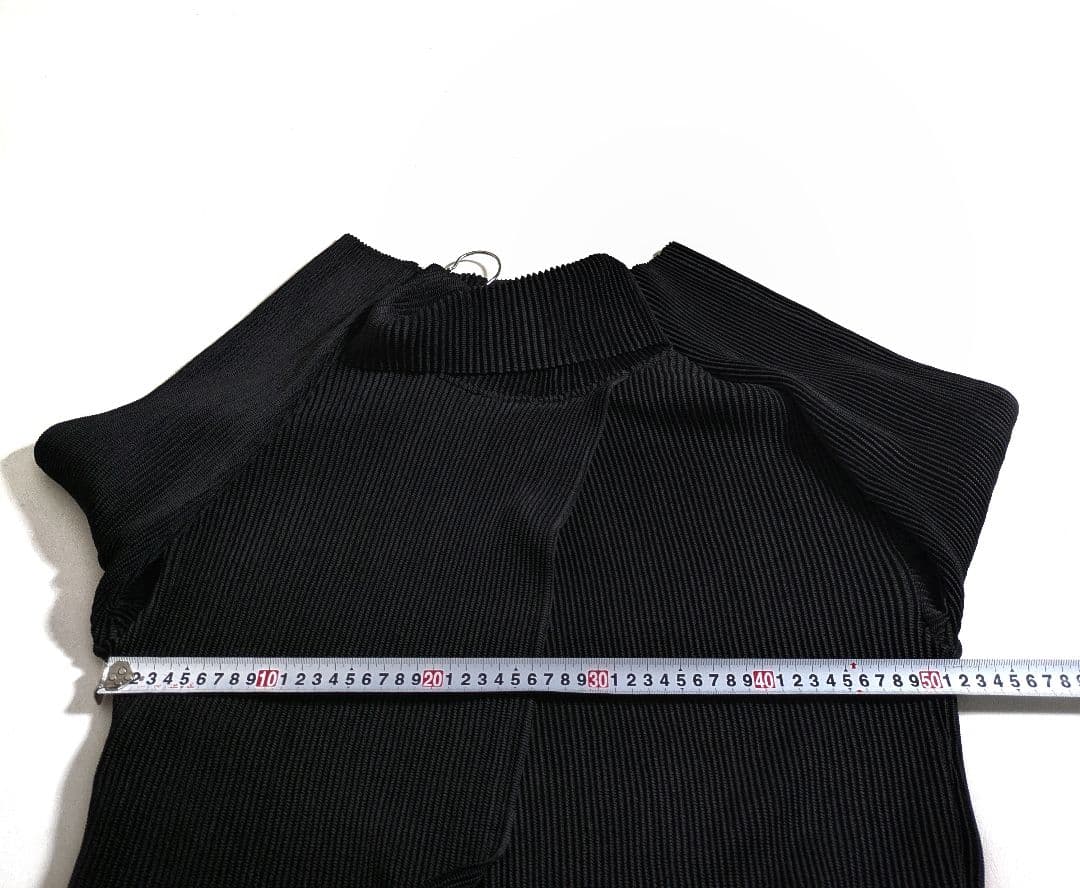 スペッチオ／定価1.6万円 スリット入りロングワンピース タートルネックブラック