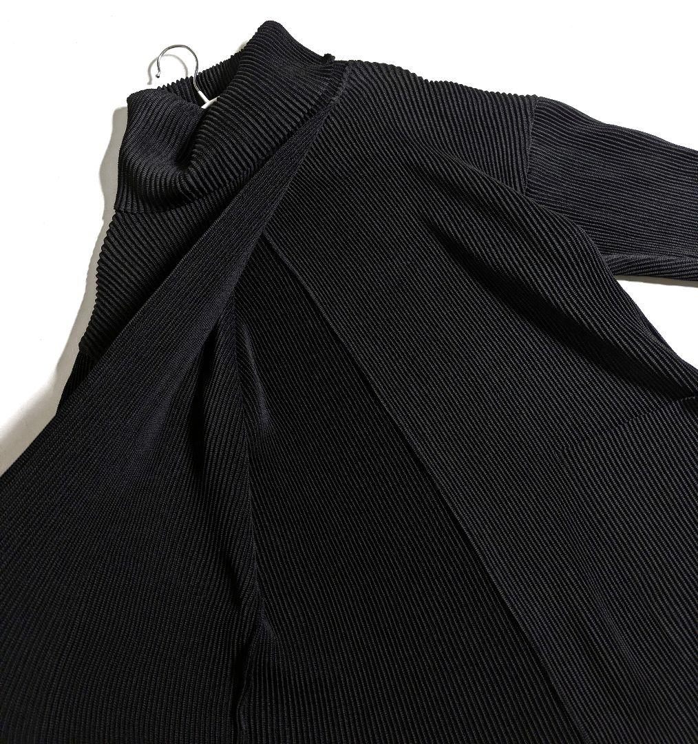 スペッチオ／定価1.6万円 スリット入りロングワンピース タートルネックブラック