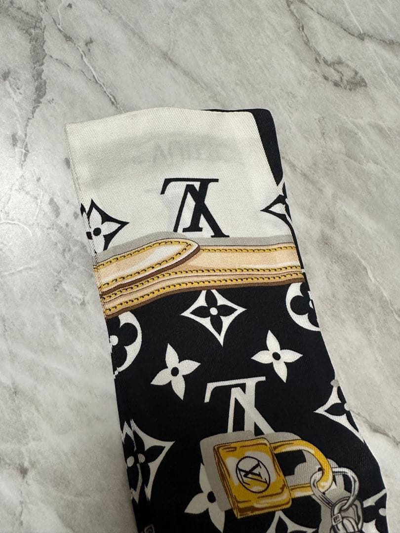 LOUIS VUITTON バンドー　スカーフ ブラック・ホワイト