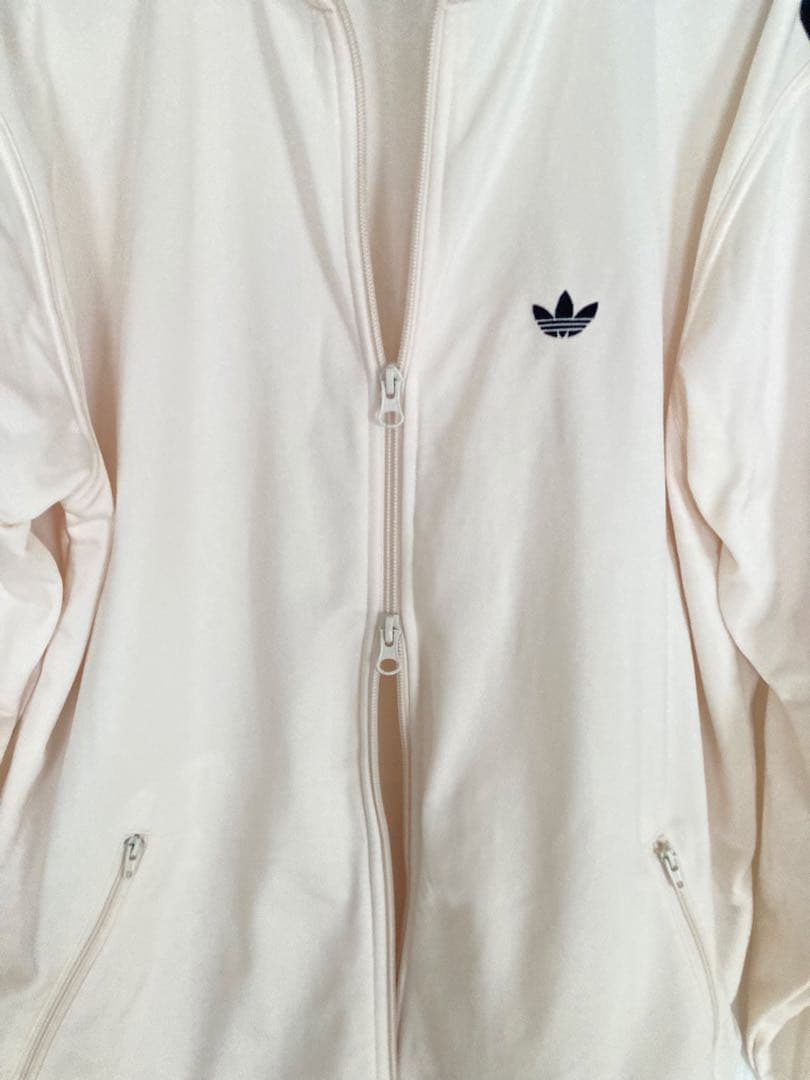 adidas クリーム色 ジャージジャケット