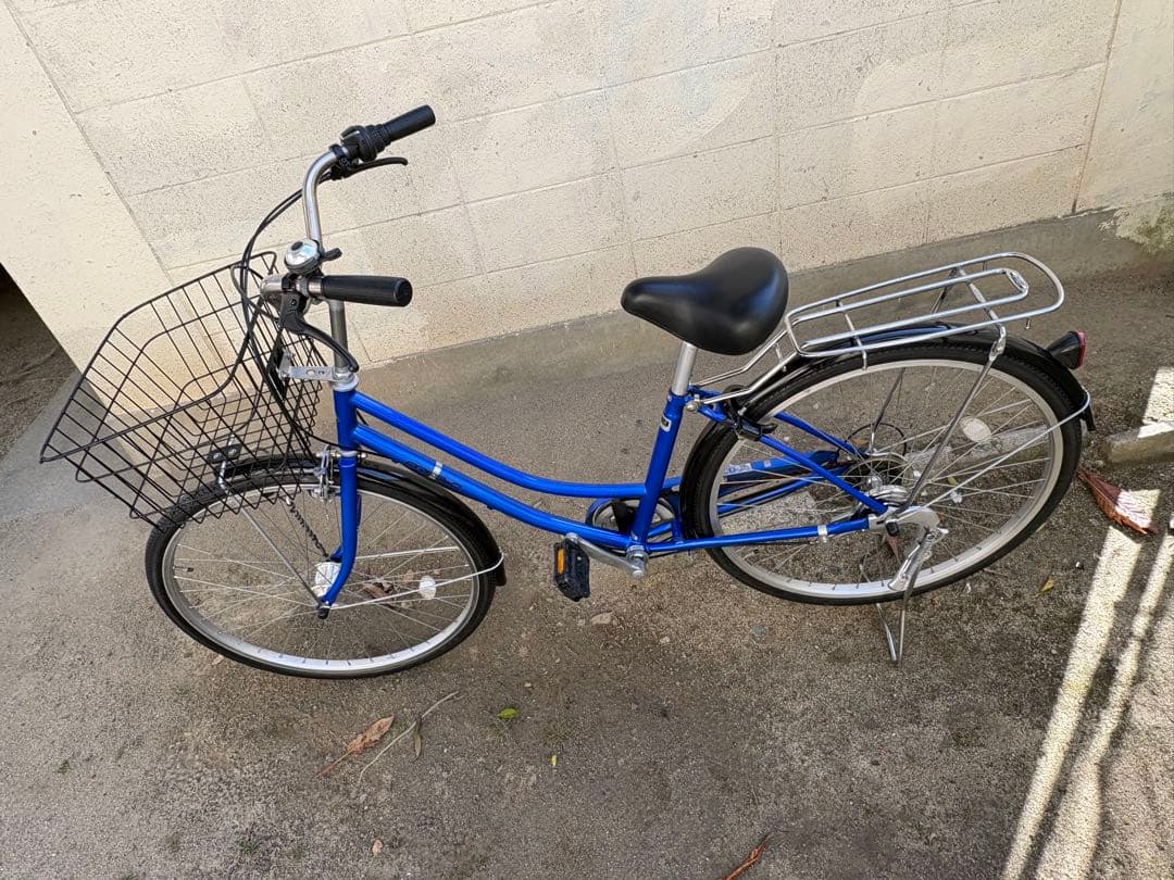 新品タイヤ！オートライト&変速付き軽快車[後席チャイルドシート対応]青(26㌅)