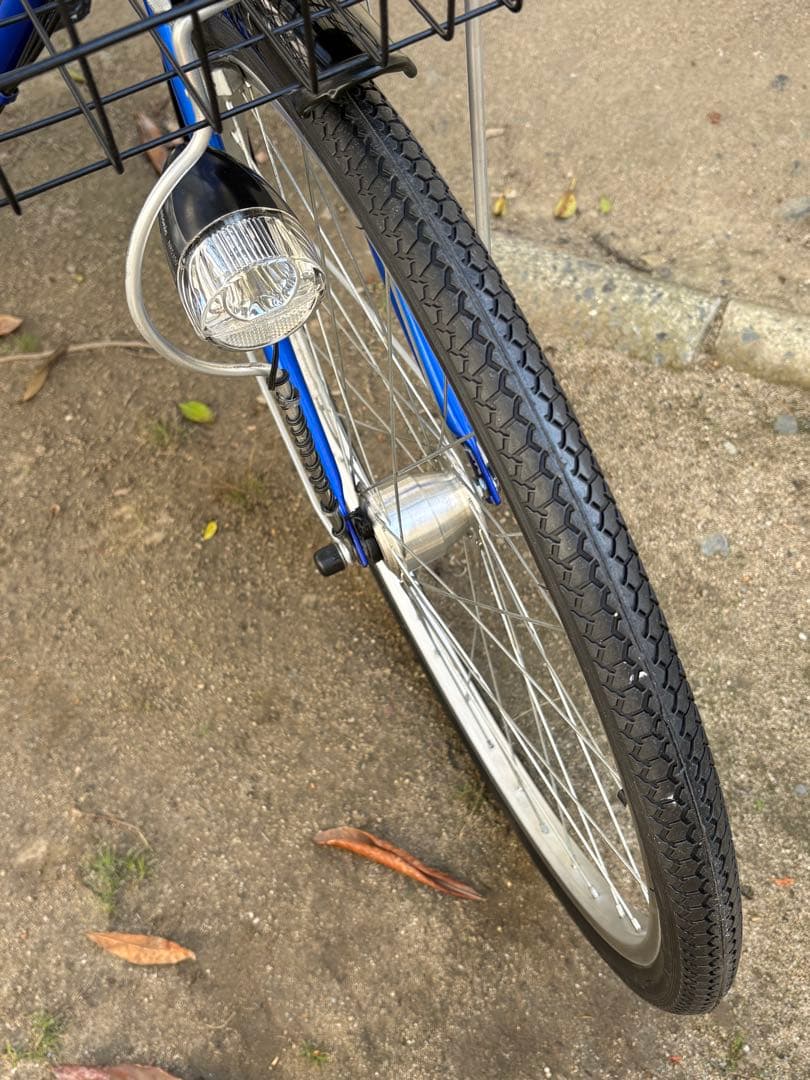 新品タイヤ！オートライト&変速付き軽快車[後席チャイルドシート対応]青(26㌅)