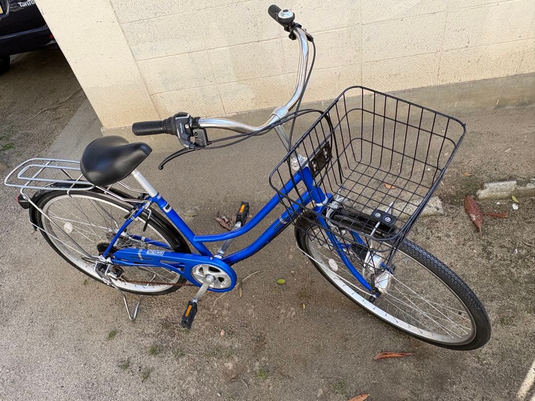 新品タイヤ！オートライト&変速付き軽快車[後席チャイルドシート対応]青(26㌅)