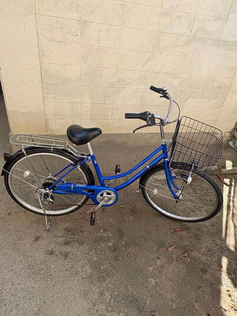 新品タイヤ！オートライト&変速付き軽快車[後席チャイルドシート対応]青(26㌅)