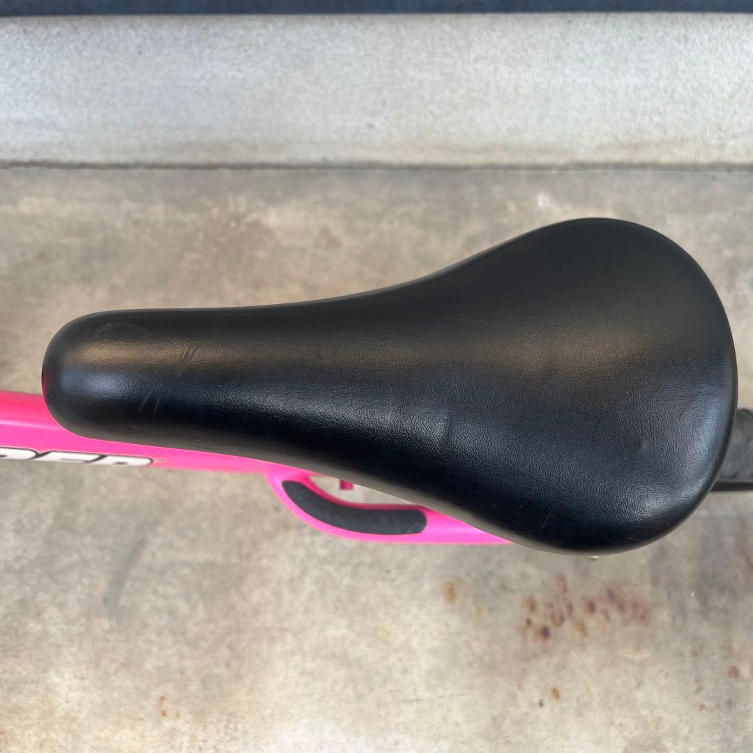 ストライダー　STRIDER 12インチ　ST-J4 ピンク