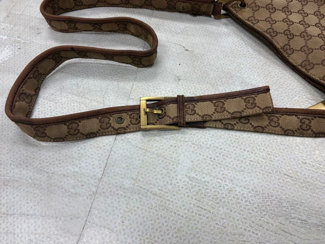 GUCCI ショルダーバッグ 男女兼用 斜めがけ