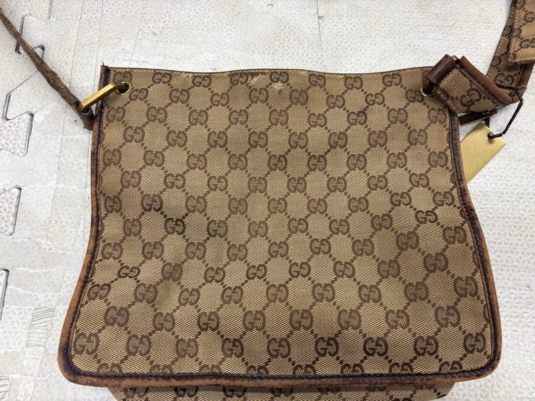 GUCCI ショルダーバッグ 男女兼用 斜めがけ
