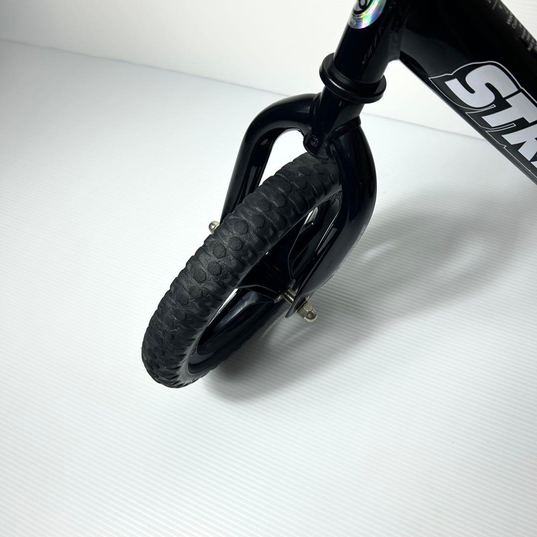 美品☆ストライダー スポーツ ブラック 黒 キックバイク 補助なし