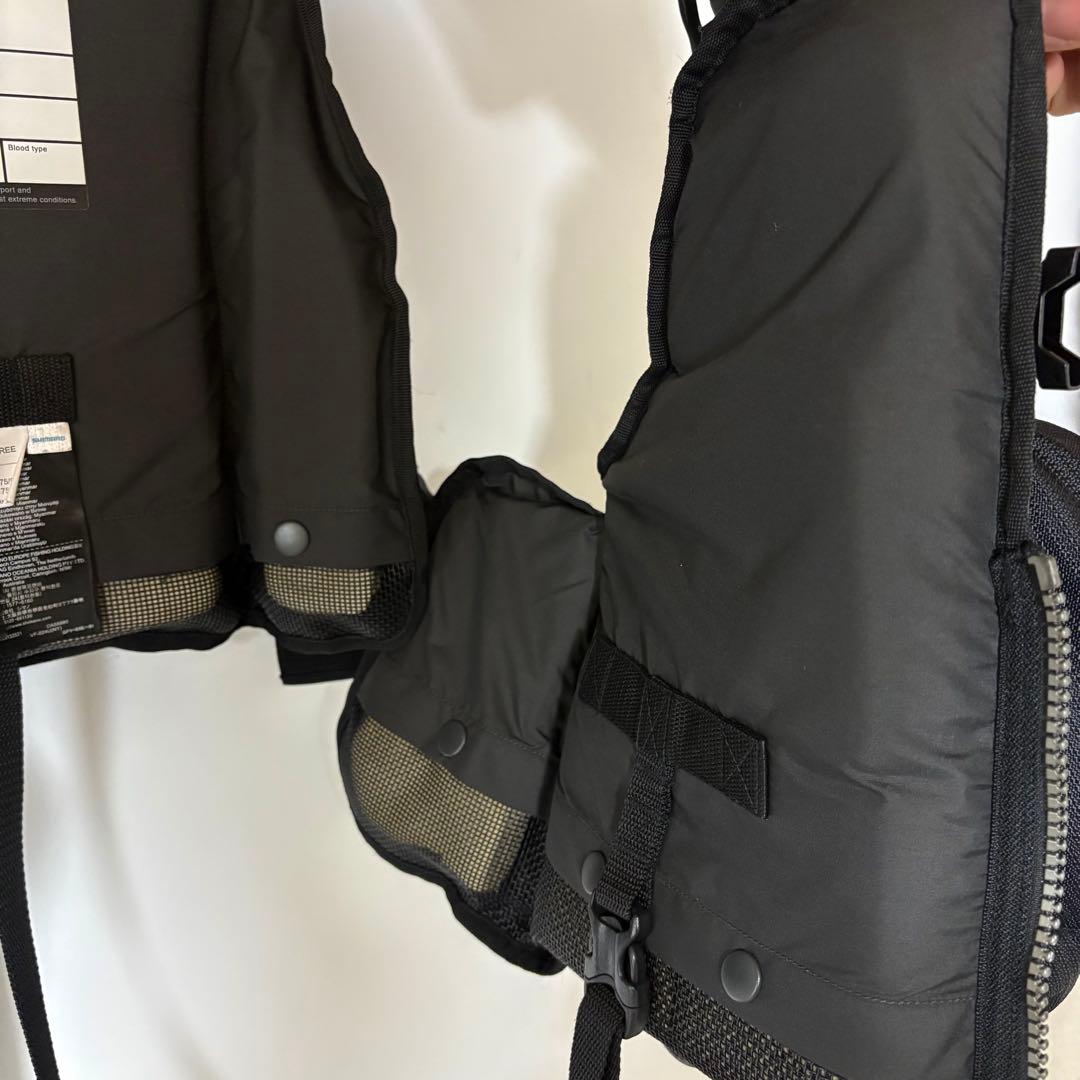 【一度使用しただけの美品】SHIMANOゲームベストVF-024Uブラック