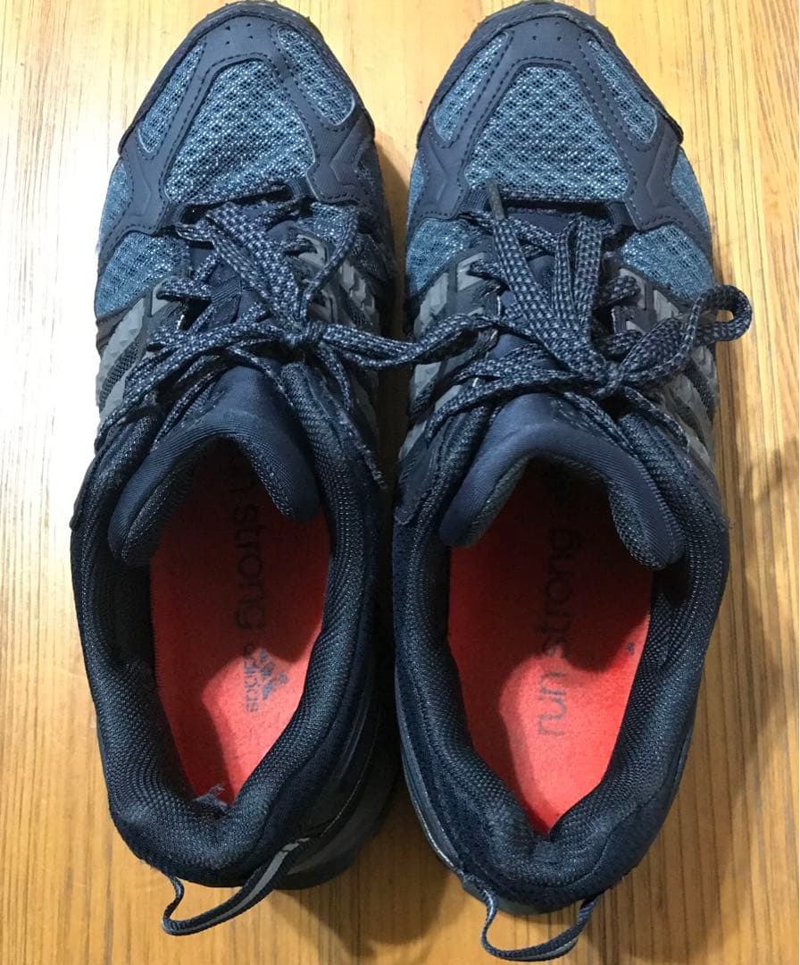 adidas【ランニングシューズ】