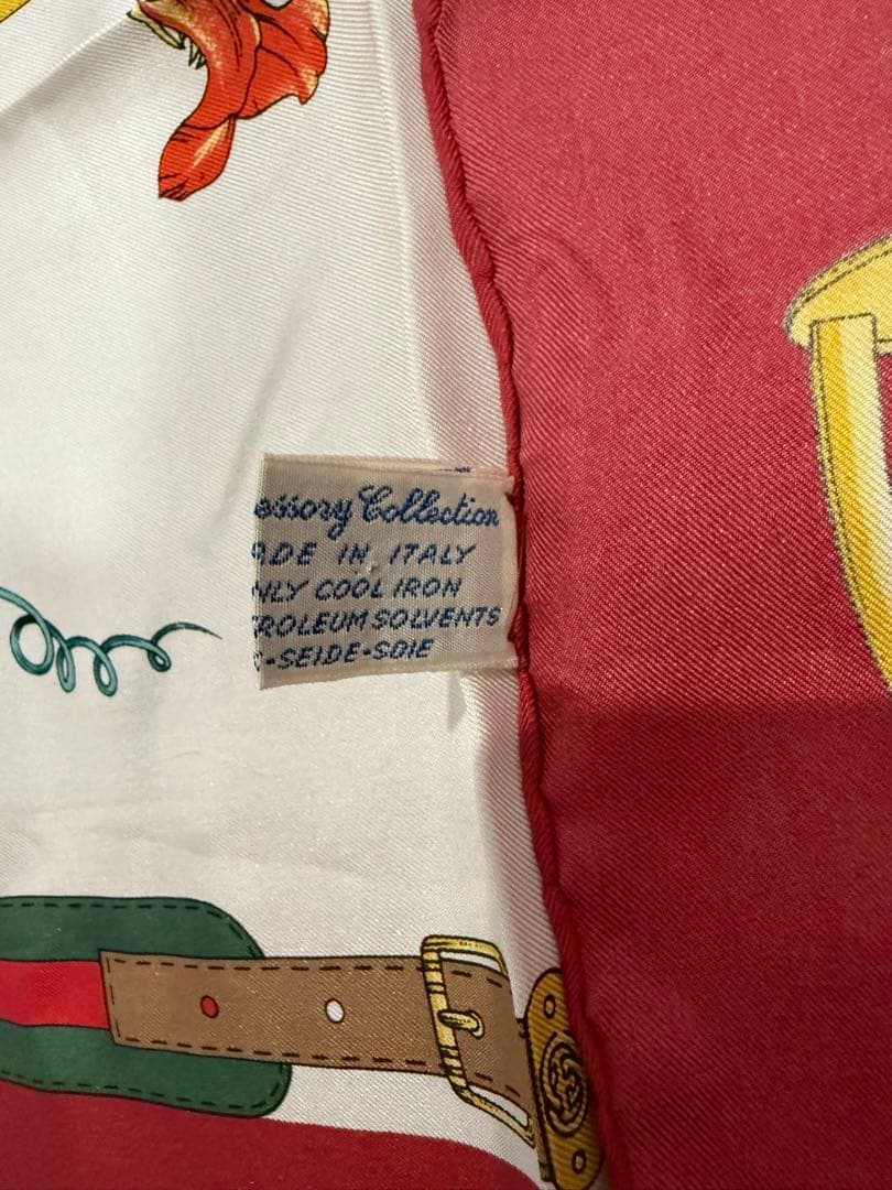 極美品！　GUCCI グッチ　大判　シルク　スカーフ　花柄　フラワー　総柄