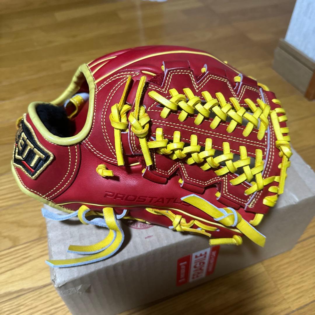 三連休限定価格！ZETT プロステイタス 軟式グローブ レッド/イエロー