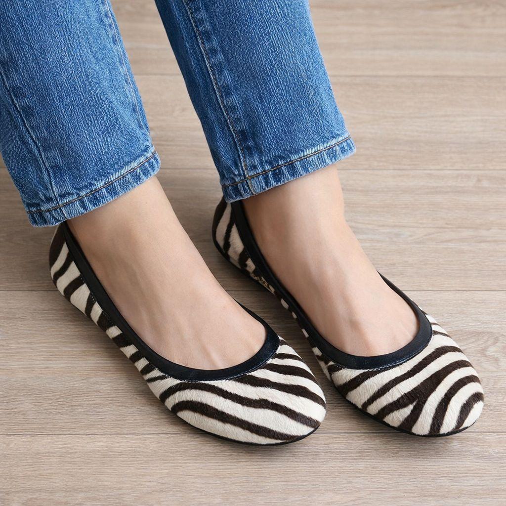 新品未使用 コールハーン ゼブラ柄 ヘアカーフ バレエフラット 23cm 希少