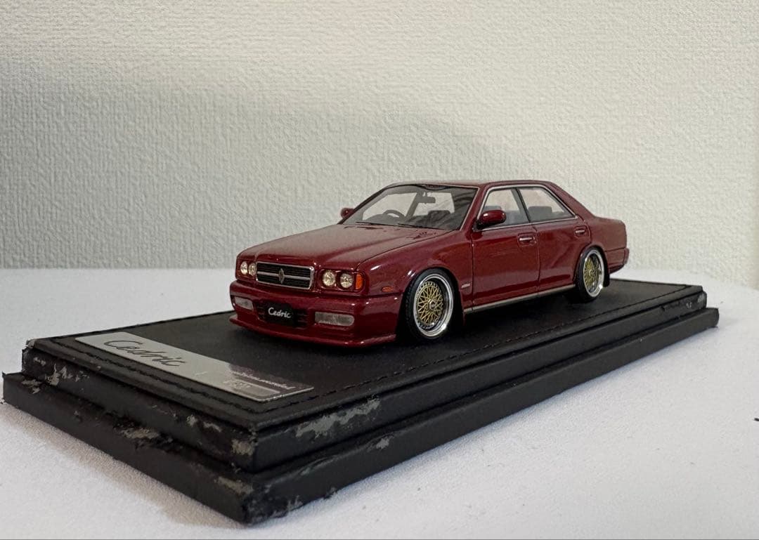 イグニッションモデル 1/43 日産セドリック Y32