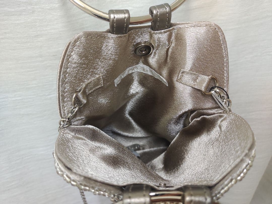 新品　ROSSO リングハンドルビジューバッグ　パーティーバッグ　ベージュ