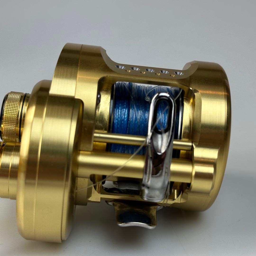 シマノ 18カルカッタコンクエスト300