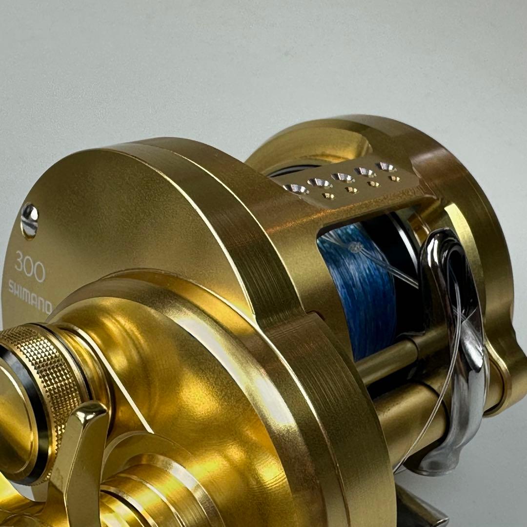 シマノ 18カルカッタコンクエスト300