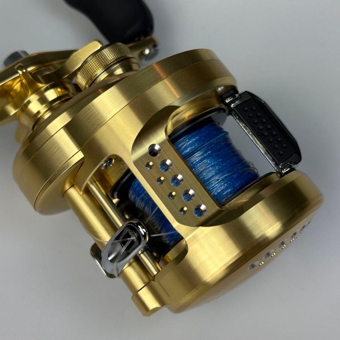 シマノ 18カルカッタコンクエスト300