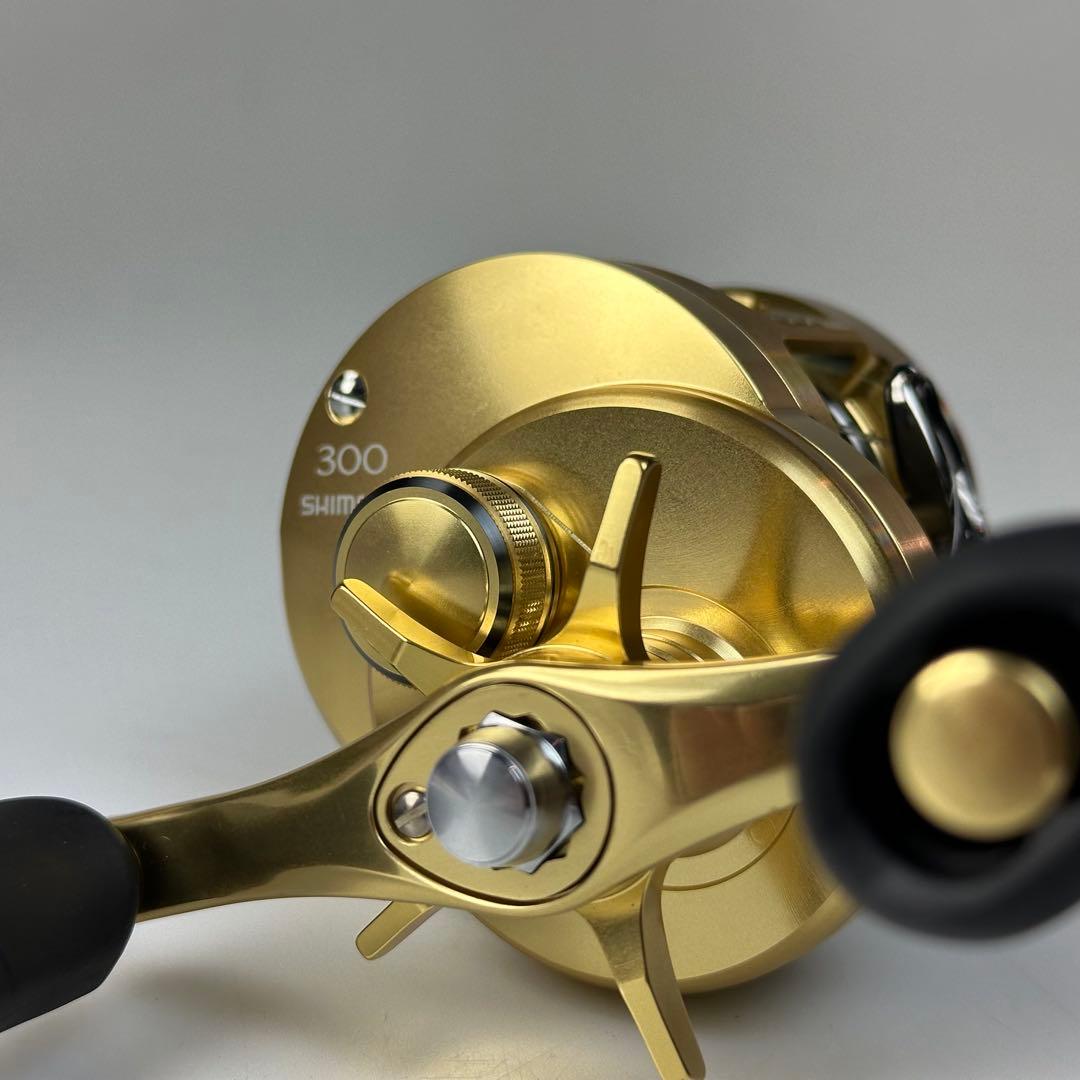 シマノ 18カルカッタコンクエスト300